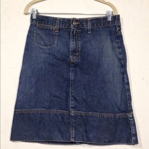 Levi's Dark Wash Denim Skirt Medium lot 53
